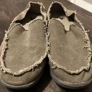 Mens Canvas Crocs Size 11
